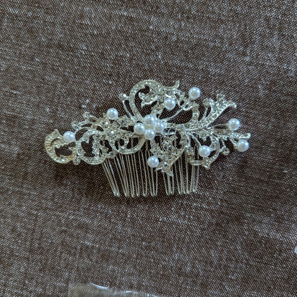 4 piece Women's Wedding Hair Pieces NEW - Picture 2 of 5